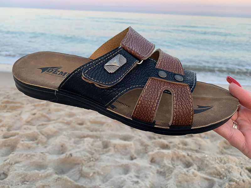 Шлепанцы DeMur (40-45) MKN6843T black-camel (лето)