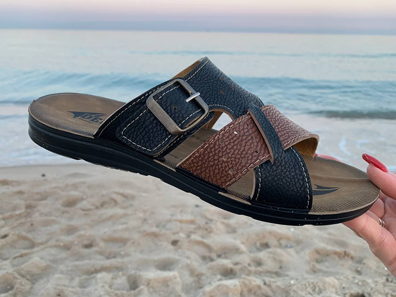 Шлепанцы DeMur (40-45) MK26-2-6835 black-camel (лето)